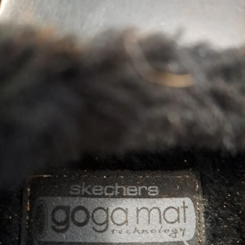 Skechers Air Cooled Goga Mat Leather Shoe/Slipper